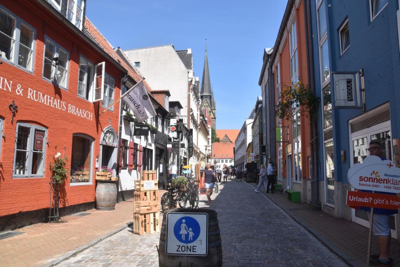 Fewo1846 - An Der Alten Kaffeeroesterei - Stilvoll Eingerichtete 2-Zimmer-Wohnung Im Stadtzentrum Flensburg Dış mekan fotoğraf